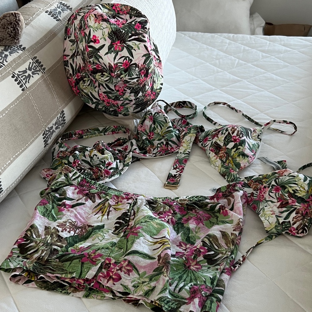 4 pc Victoria's Secret Floral Tropical Print Bikini Set in Pink, Green, White - Picture 3 of 14